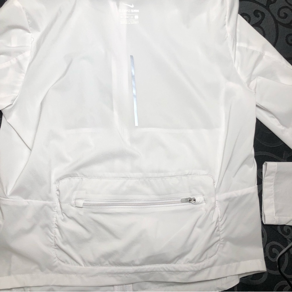 ⭐️NEW⭐️ Nike Shield Crop Running Jacket Women - Picture 13 of 14
